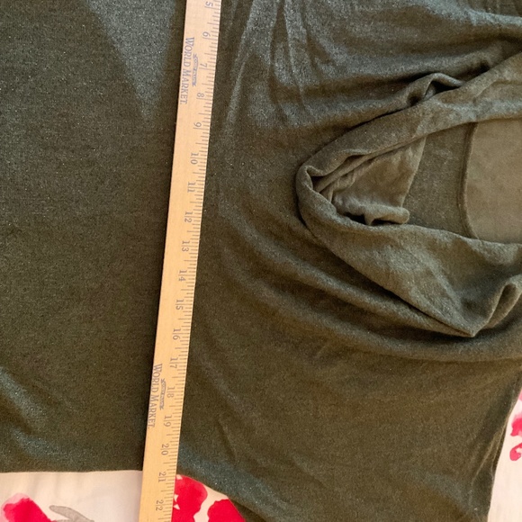 Women’s Coldwater Creek XL shimmery top - Picture 4 of 7